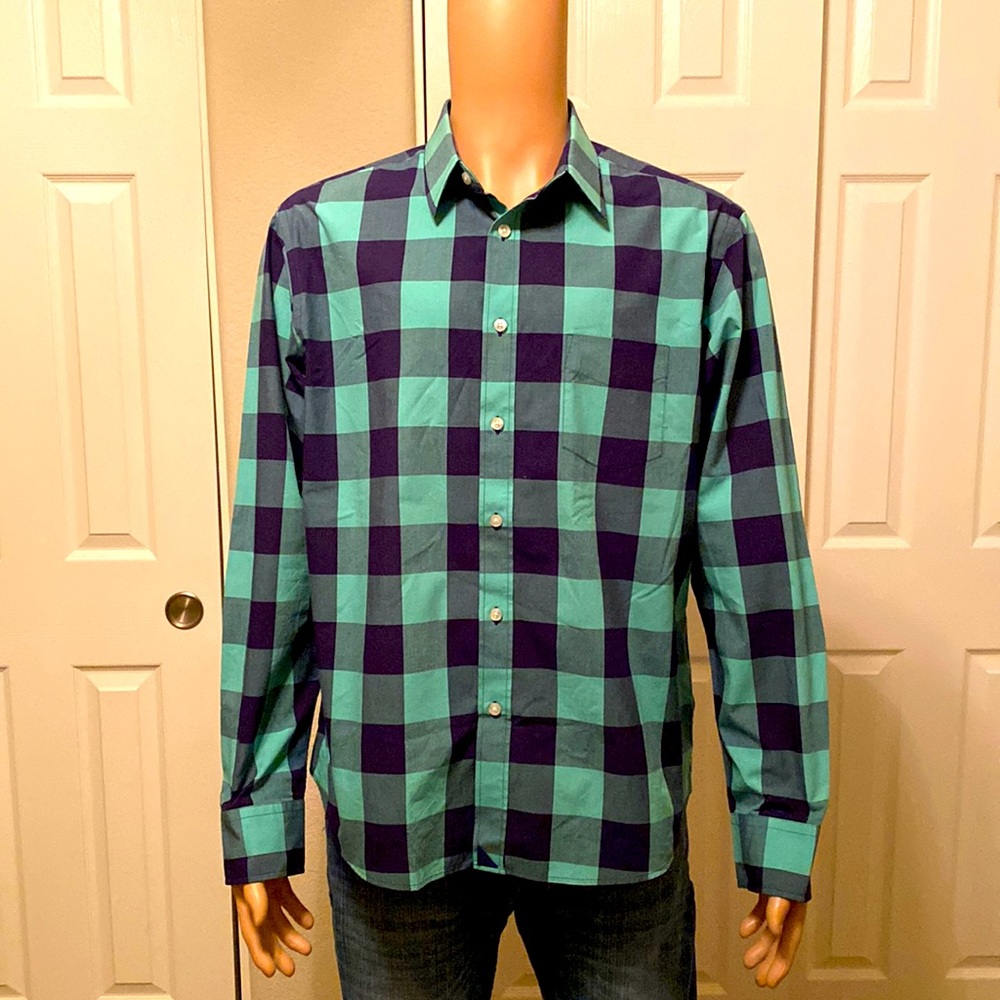 Long sleeve dress shirt button